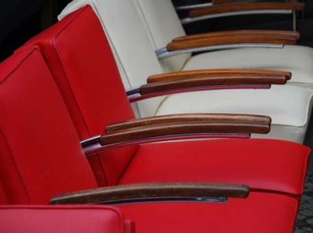 cropped-chair_furniture_pieces_red_white_rest_armrest-986981.jpgs_-1.jpeg